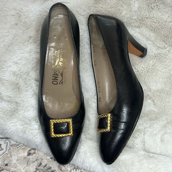 Salvatore Ferragamo Vintage Black Snakeskin Heels size 6.5 - Picture 11 of 11